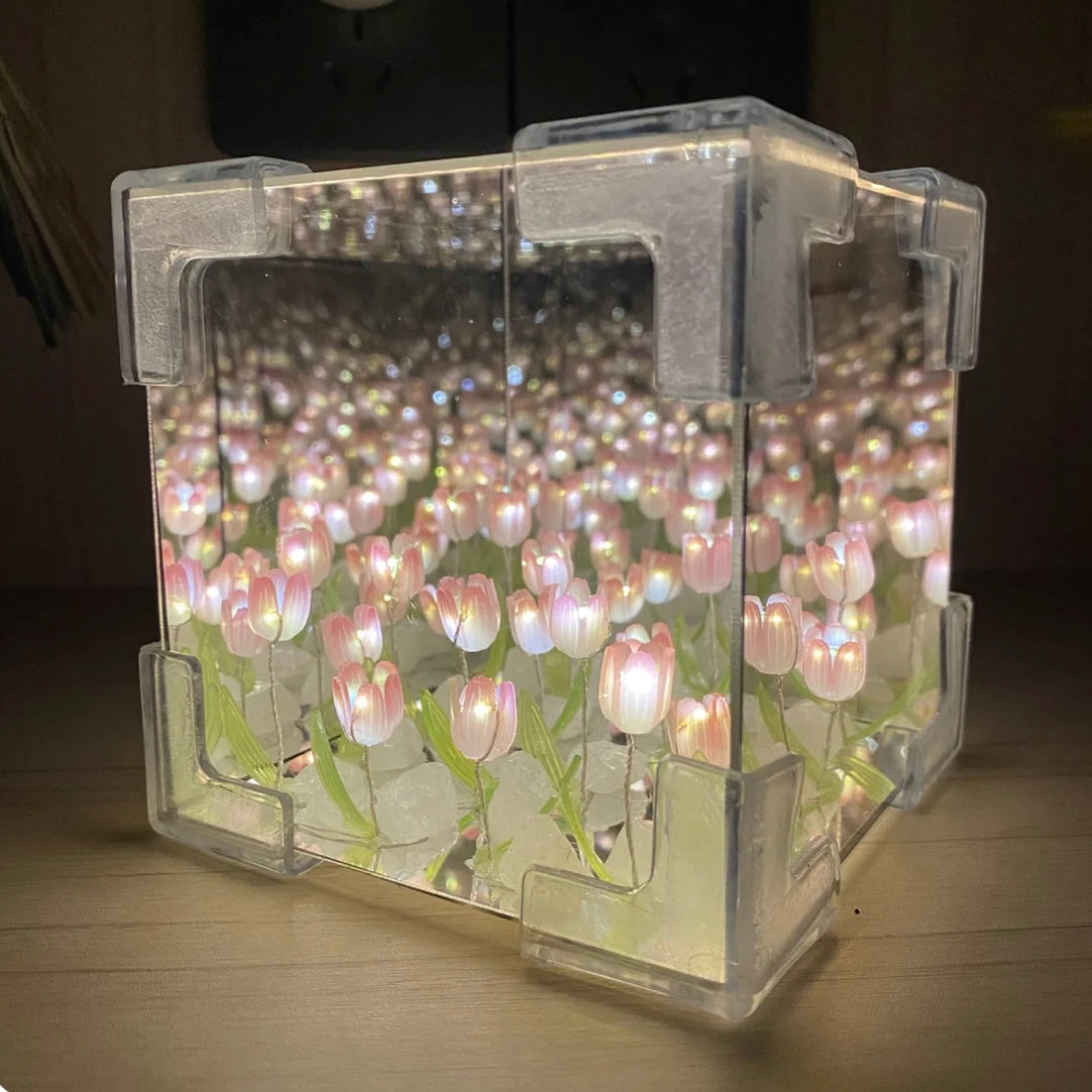 Square Tulip Lamp